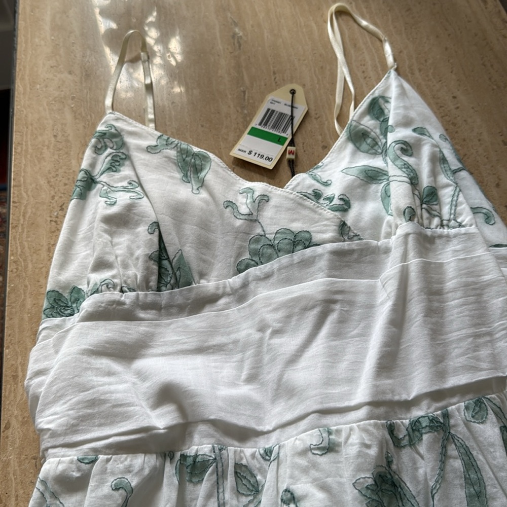 Studio M Floral White and soft Green Sun Dress size Large - Picture 3 of 7